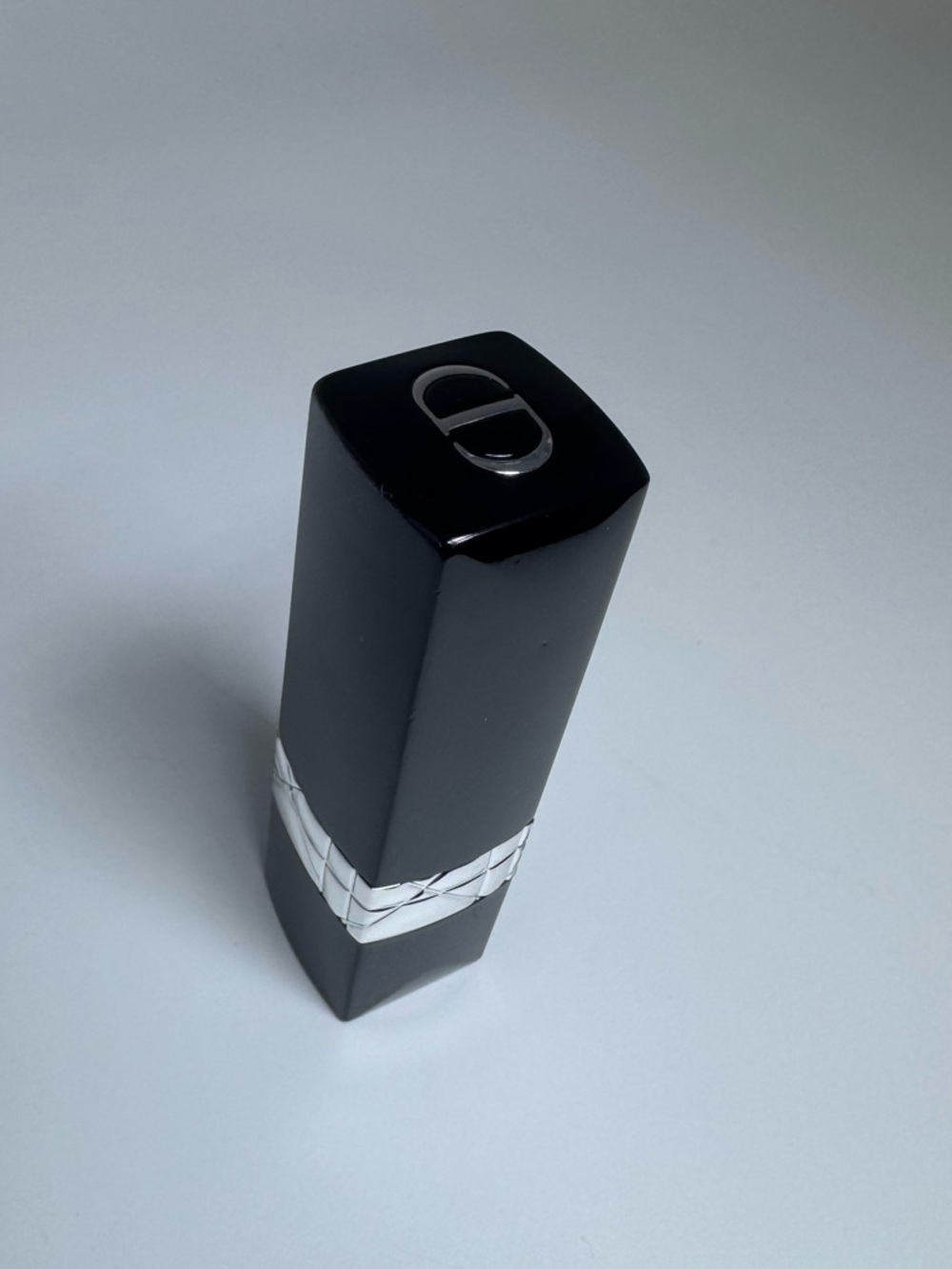 Dior Lipstick- NEW DIOR LIPSTICK color 999 The Iconic Red - Picture 2 of 8